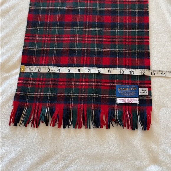 Pendleton wool scarf - Picture 4 of 5